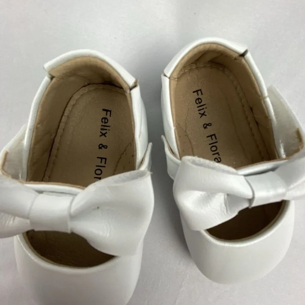 Felix & Flora Mary Jane‎ Shoes Baby Girls Size 12 Adjustable Strap Bow MINT!